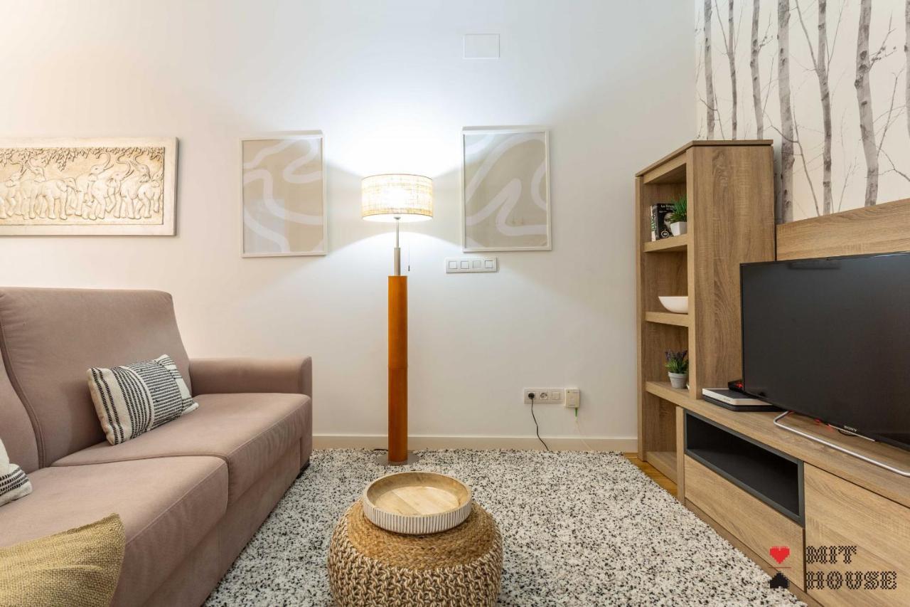 Mit House Ayala En Madrid Appartamento Esterno foto